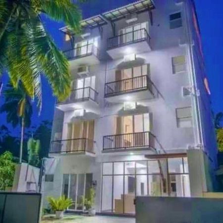 Sea Cloud Dalawella Hotel Унаватуна Екстер'єр фото